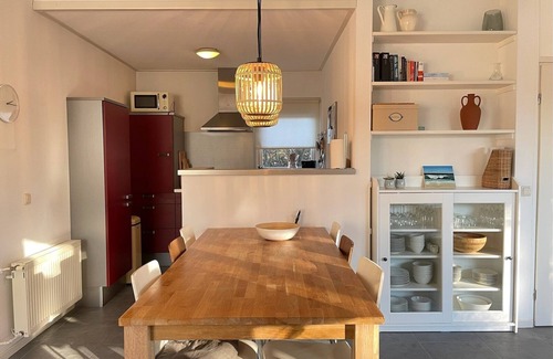 Zoutelande House | Cozy family house, Location near the beach, two bathrooms, trampoline, playhouse, wifi