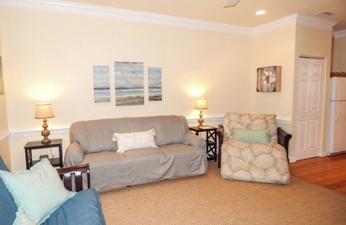 Fish Camps House | Cozy Fish Camp at the foot of the bridge