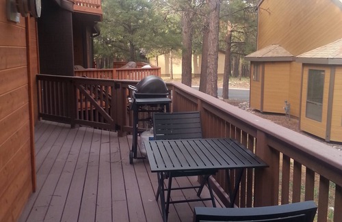 Flagstaff House | Cozy Flagstaff Country Club Home in Cool Pines