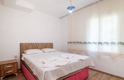 Fethiye Apartment | Cozy Flat with Balcony 1 min to Beach in Fethiye