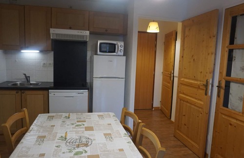 Orcieres-Merlette Apartment | Cozy for 6: Pool, Parking, Wifi, Pets Allowed