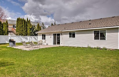 Coeur d'Alene House | Cozy Getaway with Yard and Patio 4 Mi to Hayden Lake!