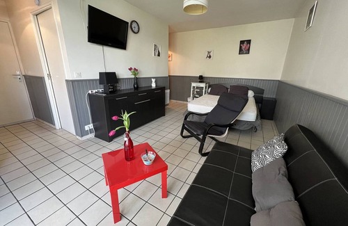 Cambo-les-Bains Apartment | Cozy Ground Floor Studio, Terrace, Parking, Pet-Friendly - Cambo-les-Bains