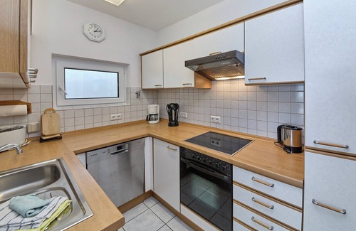 Lieser Apartment | Cozy guest house Binz-Meyer Fewo Paulsberg in Lieser with garden view