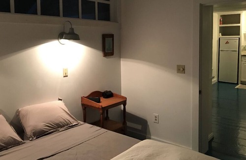 Cushing Cottage | Cozy Guest House in Midcoast Maine - Dock Access!