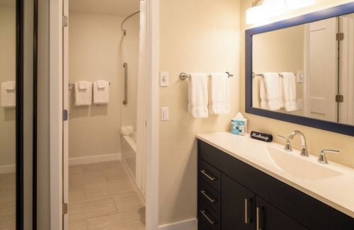 Rosario Hotel | Cozy Harborside Stay | Secluded Orcas Island Getaway- Harborside 2463
