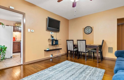 Bridgeport Apartment | Cozy Haven Near Bridgeport Yale for Solo Explorers