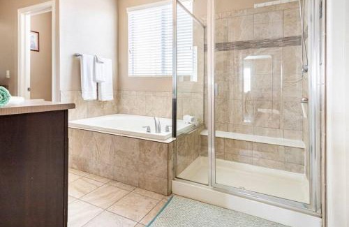 Brighton House | Cozy hideaway in Spruce: 4BR Retreat close to DIA
