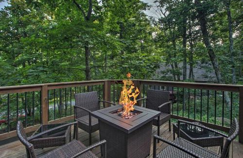 Wintergreen House | Cozy Hillside Hideaway in Wintergreen Resort!