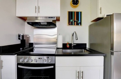 Frankfort Apartment | Cozy Historic Apt/Walk to River and Downtown