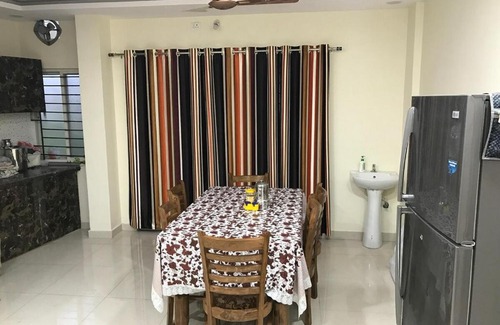 Bhopal Apartment | Cozy holiday home at Shahpura Lake