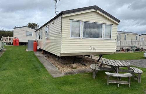Anderby Creek House | Cozy Holiday Home in Anderby Creek