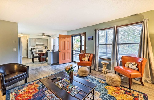 Eureka Springs House | Cozy Holiday Island Home: Hot Tub + Chiminea!