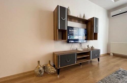 Esenyurt Apartment | Cozy Home 1 Room 1 Living Room Apartment