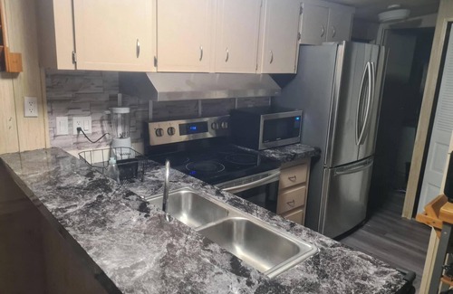 Lakeland House | Cozy Home, 55+ in Lakeland, Heated Pool, Golf Cart, AC