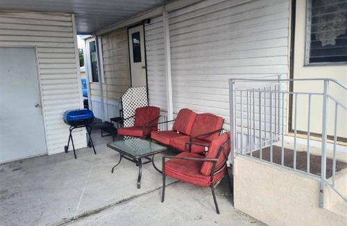 Lakeland House | Cozy Home, 55+ in Lakeland, Heated Pool, Golf Cart, AC