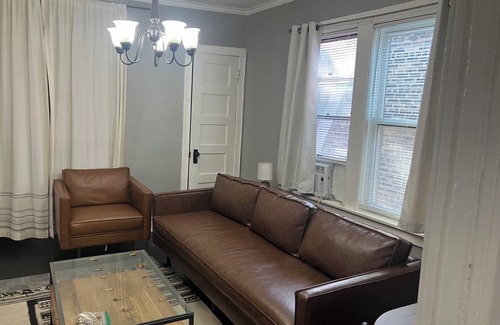 Chicago House | Cozy Home Full Private 2nd Floor Apartment with AC, WiFi in Chicago