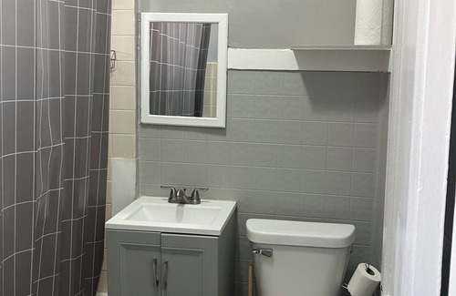 Chicago House | Cozy Home Full Private 2nd Floor Apartment with AC, WiFi in Chicago