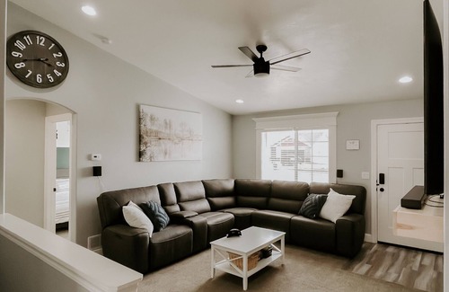 Idaho Falls House | Cozy Home IF, Yellowstone, Targhee, Kelly Canyon.