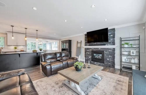 Langley House | Cozy home in Brookswood