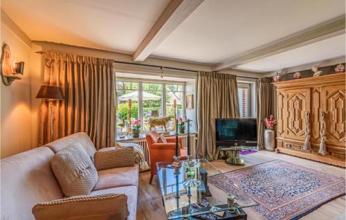 Broderswarft House | Cozy Home In Dagebüll With Kitchen