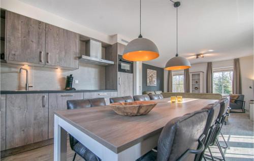 Linde House | Cozy Home In Den Ham With Kitchen
