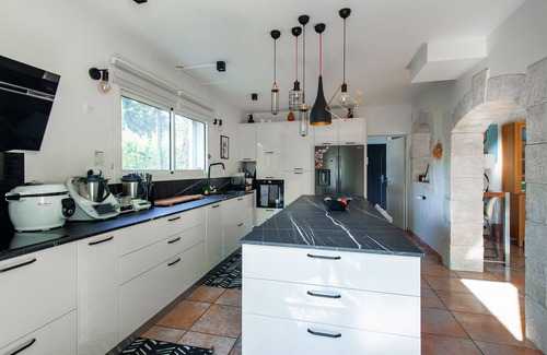 Graveson House | Cozy home in Graveson with WiFi