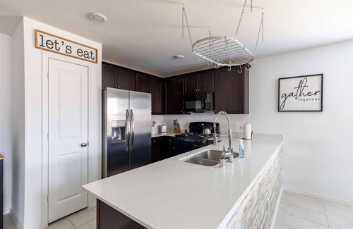 Haslet House | Cozy Home in Haslet