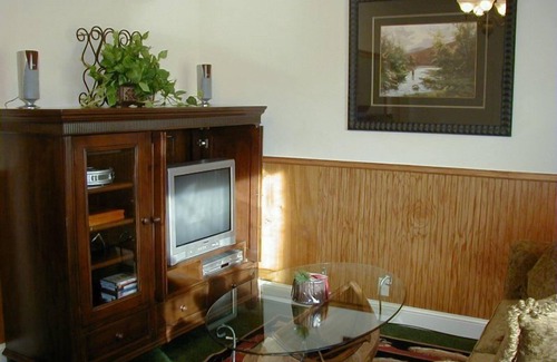 Downtown Bozeman Condo | Cozy home in historic Downtown Bozeman, amazing location - Fish Tales on Main Street!
