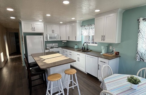 Helper House | Cozy Home in Historic Helper Utah, near park, pool, Utah Aggies baseball field.