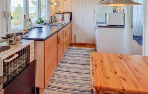 Hemne House | Cozy Home In Kjørsvikbugen With Wifi