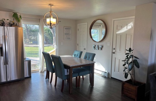 Ashwaubenon House | Cozy home in Lambeau's backyard!