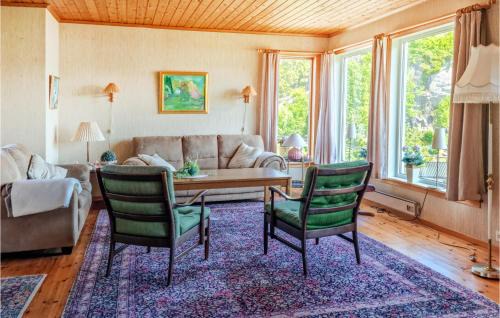 Lyngdal House | Cozy Home In Lyngdal With Kitchen