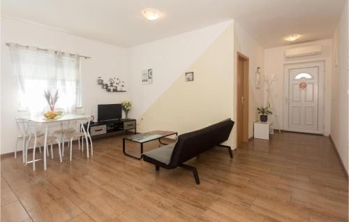 Mejasi House | Cozy Home In Split With Wifi