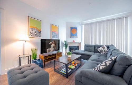 Marina del Rey Hotel | Cozy Home Management in MDR