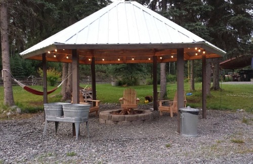 Soldotna House | Cozy home minutes from the world famous Kenai River.
