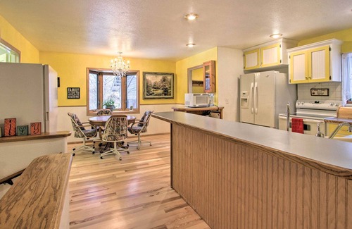 Salmon House | Cozy Home w/Hot Tub: Half Mi to Salmon River!
