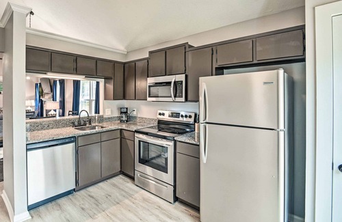 Heron Walk House | Cozy Home w/Yard ~ 12 Mi to Dtwn Nashville!