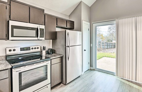 Heron Walk House | Cozy Home w/Yard ~ 12 Mi to Dtwn Nashville!