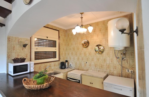 Empuriabrava Ski Chalet | Cozy House in Empuriabrava, Costa Brava! 4 Bedrooms, Near the Beach, Garden, Barbecue. Book now!