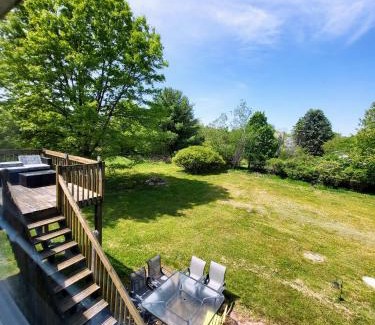 Long Pond Apartment | Cozy House in Long Pond 3 bedrooms 10 people
