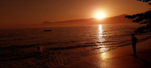 Camburi House | Cozy House Near Picinguaba Beach