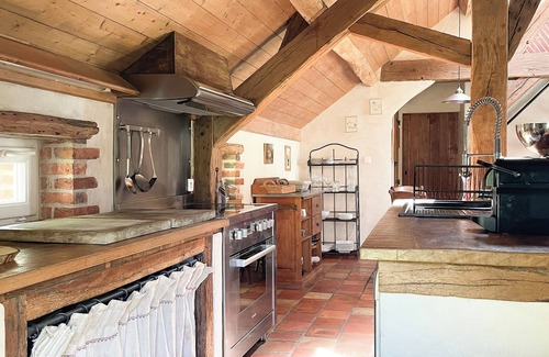 Combreux House | Cozy House with Shared Pool & Tennis Court – Near Chateaux de la Loire