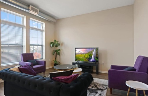 Downtown Indianapolis Apartment | Cozy Indy Get Away - Private Room - Shared
