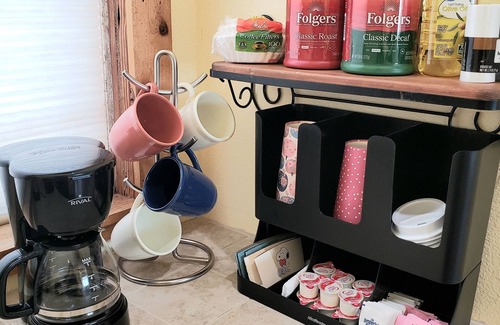 Bastrop Apartment | Cozy King Suite with WiFi, AC in lovely Bastrop!