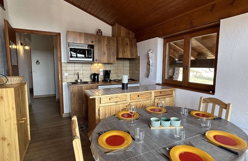 Notre-Dame-de-Bellecombe Apartment | Cozy Loft-Style Apt, Sleeps 6, Balcony, Close to Village - Notre-Dame-de-Bellecombe