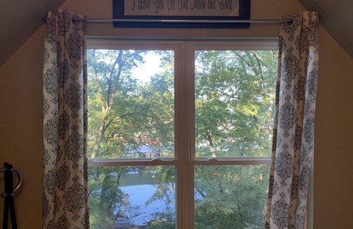 Afton House | Cozy lake getaway with huge deck and only 2 miles from Shangri-La back on VRBO!
