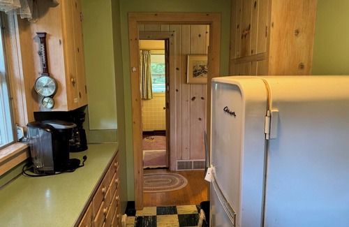 Lake Leelanau Cottage | Cozy Lake Leelanau Cottage with waterfront access, views, terrace and central ac