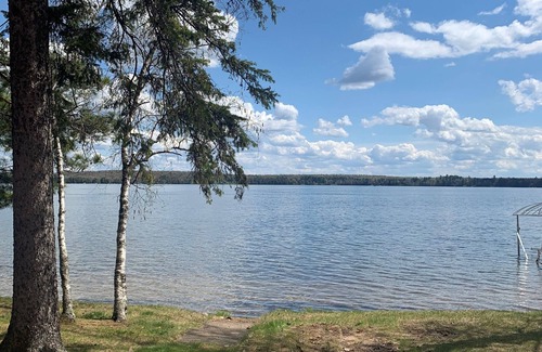 Conover House | Cozy Lakefront Cabin Retreat: 3 Bedroom Cabin on South Twin Lake, Conover, WI