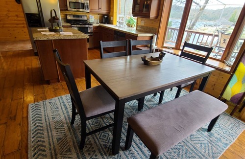 Bass Lake Cabin | Cozy Lakefront Cabin- Close to Yosemite & Pines Resort (New Winter Listing)